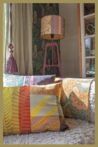 NIN-NIT kussens, plaids, lampen & behang